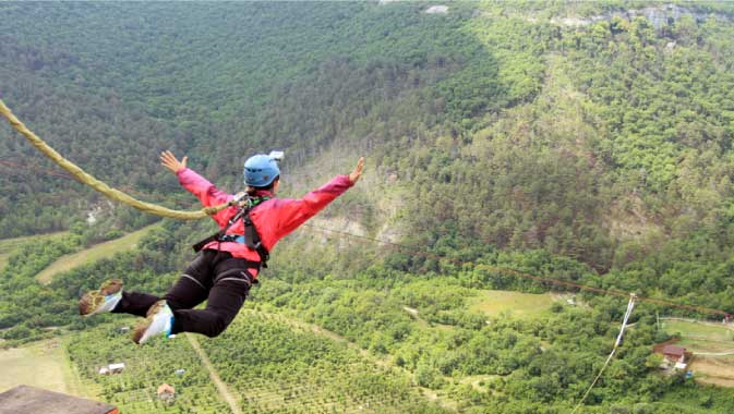 Bungee jumping